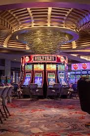 44mmk VIP Live Card Table Baccarat Poker Myanmar ကစားသမား